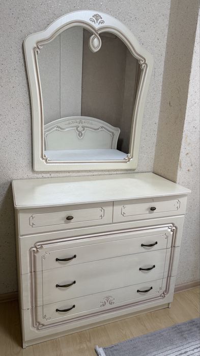 Спальный гарнитур (срочно продам)