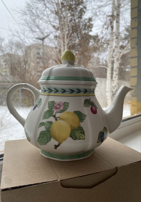 Новый фарфоровый чайник Villeroy & Boch French Garden, 1 л