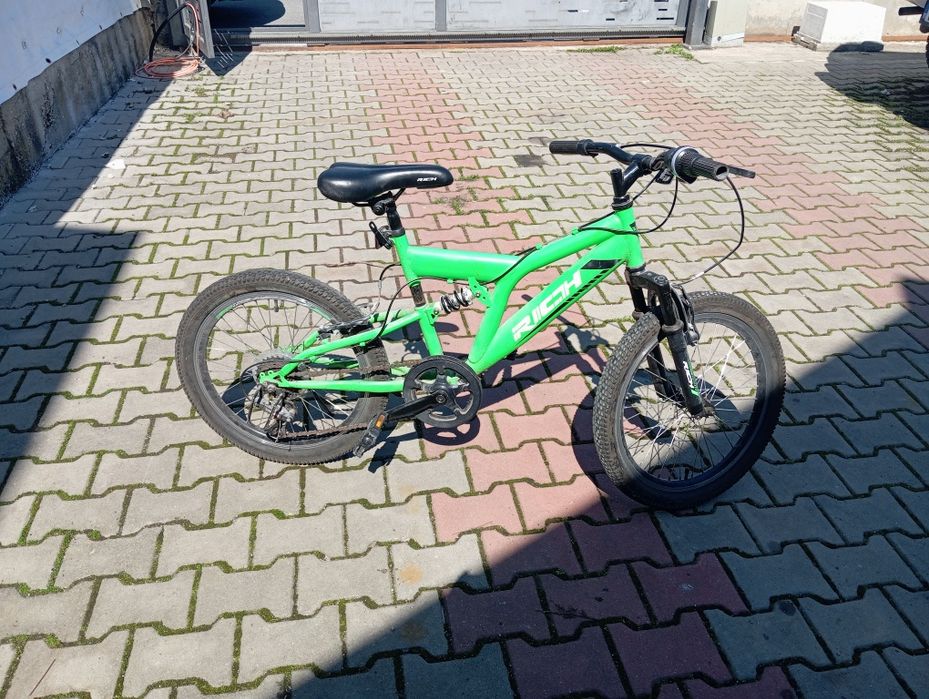 Bicicleta copii 10-12 ani