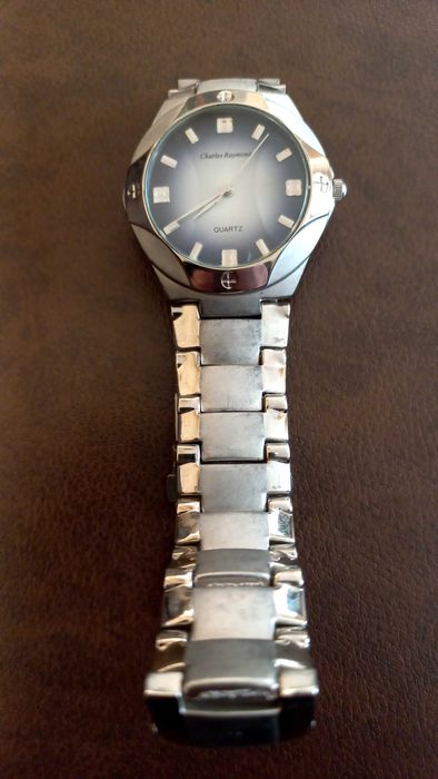 Кварцов часовник Чарлз Реймънд