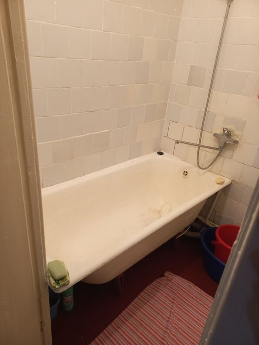 Продаётся 3 х комнатная квартира 1мик 18дом хх