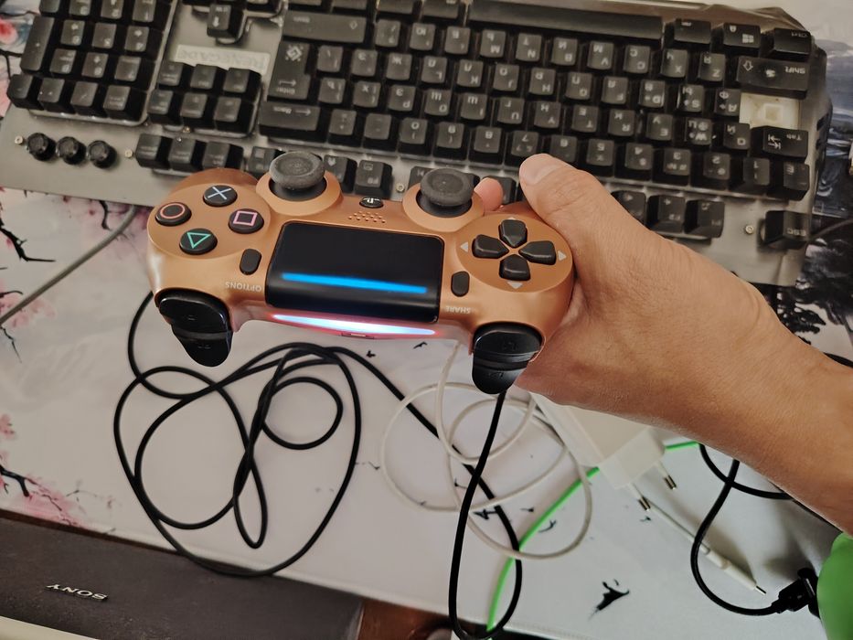 DualShock 4 v2 Геймпад PS4 (Бронза)  1:1