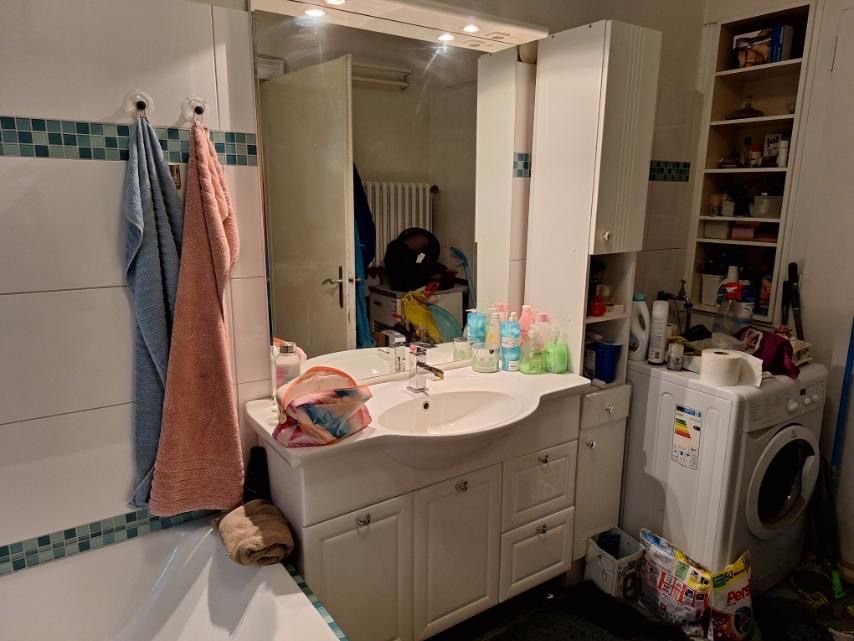 СПЕШНО Сграда Германия Крефелд 5 апартамнета 350 кв само за 360000 евр