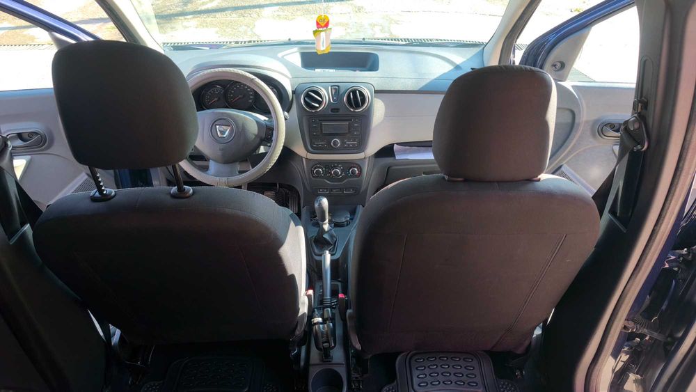 Vând Dacia Lodgy