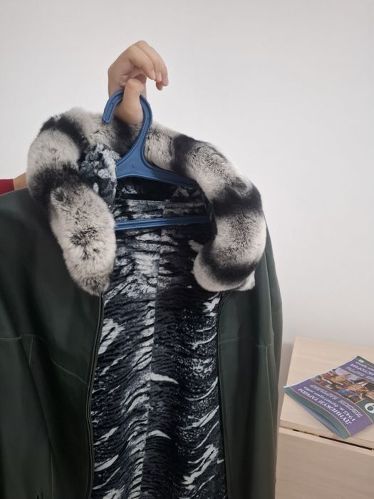Продам куртку кожаную