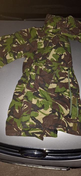 Vând haină militară ripstop