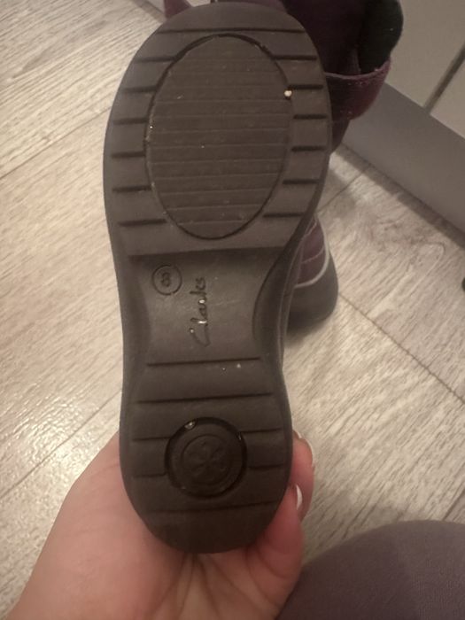 Продам детскую обувь