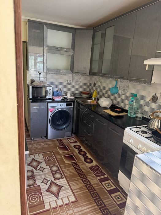 3 хонали Уй сотилади 1 Чи этаж. Жихозлари билан. Хамма шароитга эга!!!