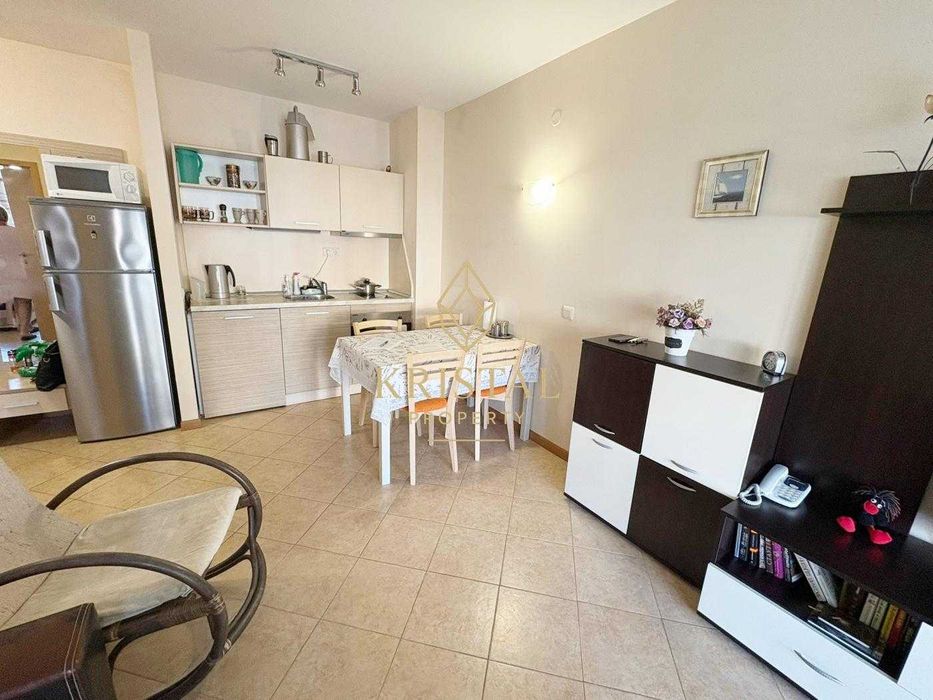 Продава се Двустаен апартамент в к.к. Слънчев бряг - 50 кв.м за 1820 €/кв.м - Снимка #2