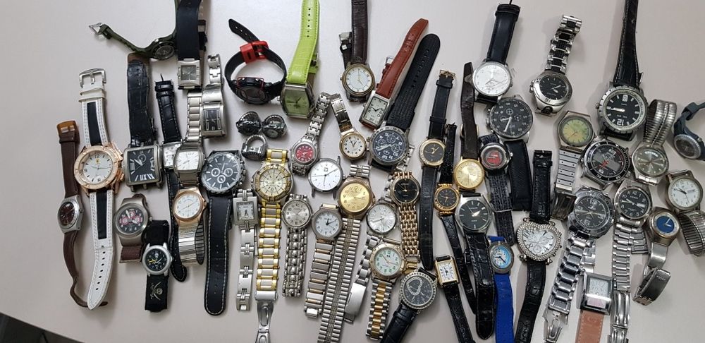 Ceasuri de mînă diverse