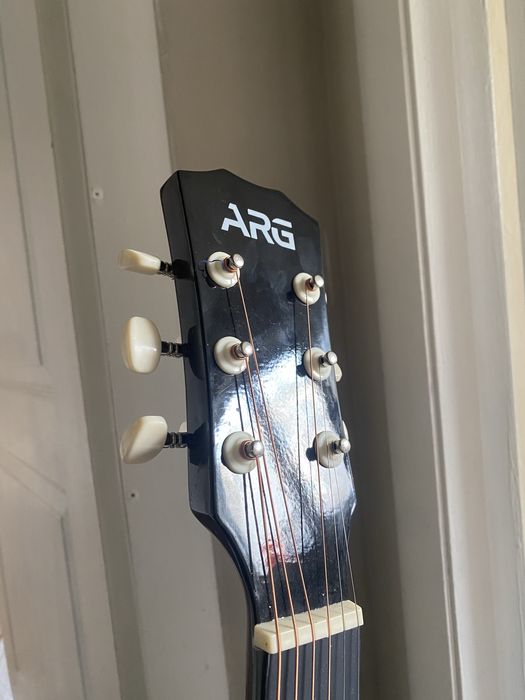 Новый гитара тиімді бағамен