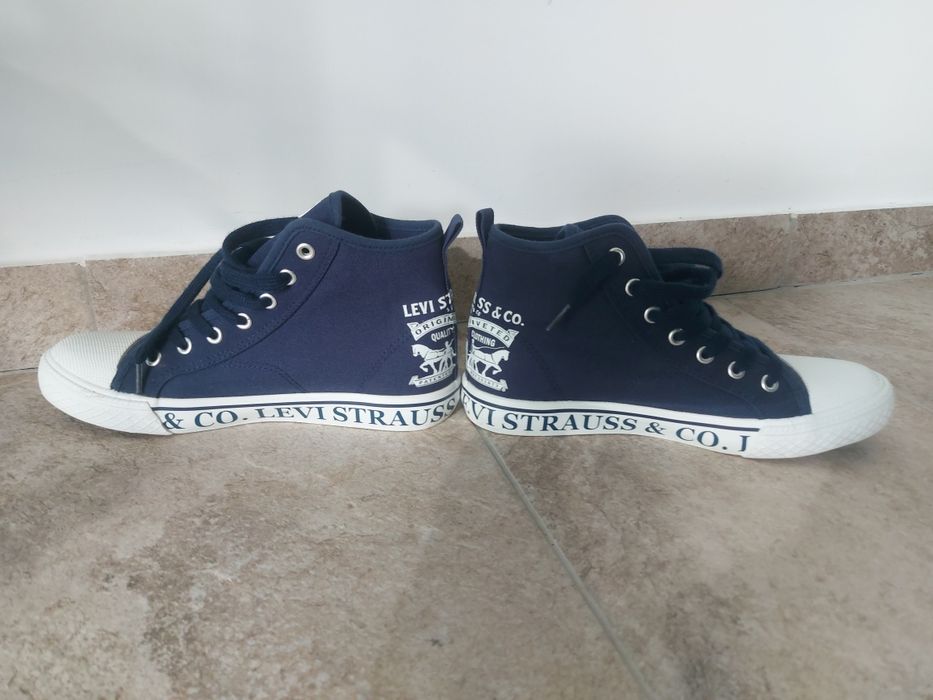 Tenisi Levi's Strauss marimea 38