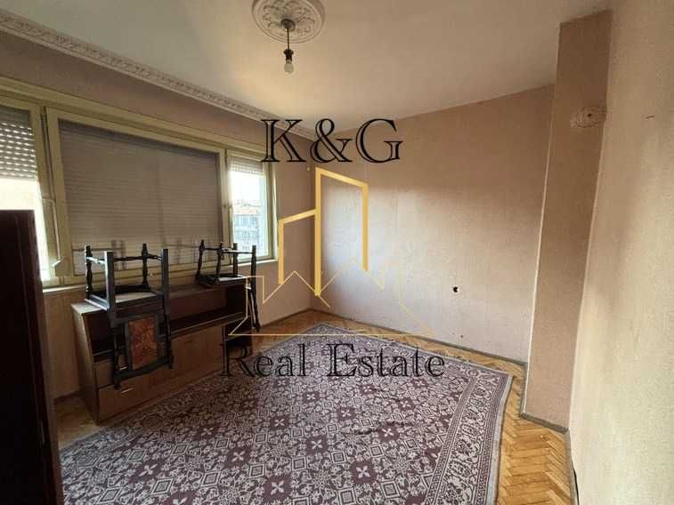 Продава се Двустаен апартамент в Разград, Център - 60 кв.м за 1600 €/кв.м - Снимка #1