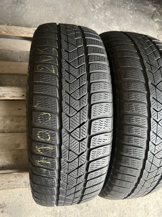 2 anvelope de iarna 205/60/16 pirelli seal inside!