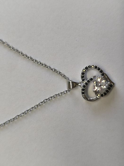 Сребърно колие - различни видове.