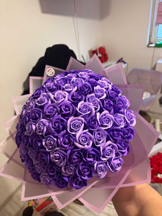 Buchet Trandafiri Imperiali cu Sclipici / Stitch / Coronita