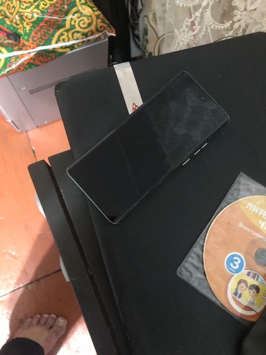 Продам смартфон Motorola edge 40