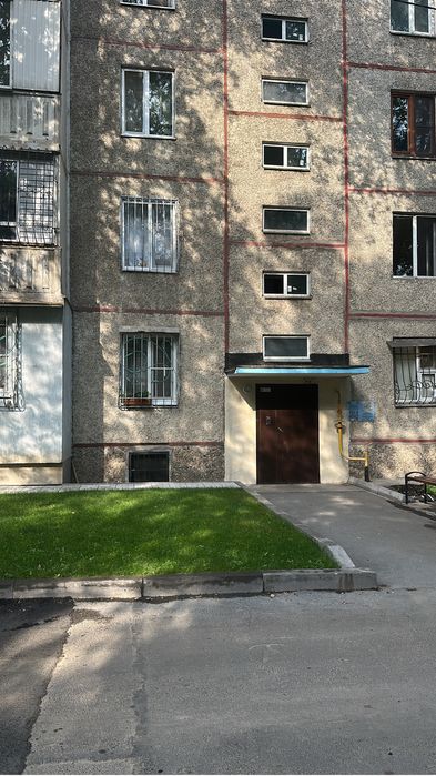 Сдам квартиру на длительный срок семейной паре