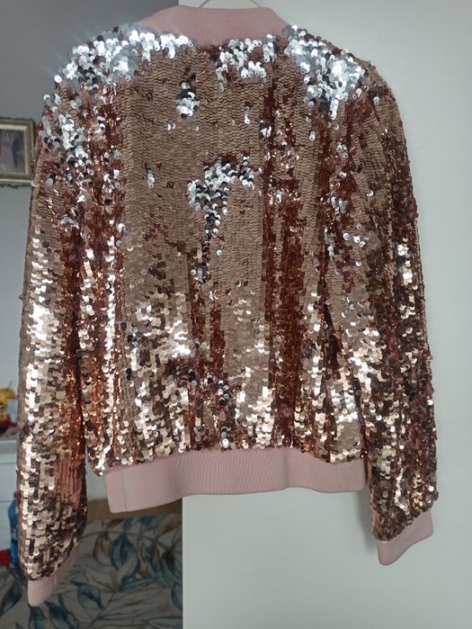 Geaca H&M marimea 134