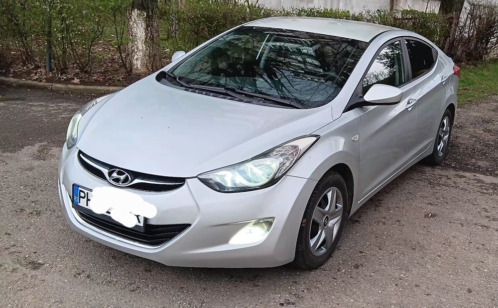 Elantra 2012, cumpărată Ro, anvelope cu jante vara+iarna