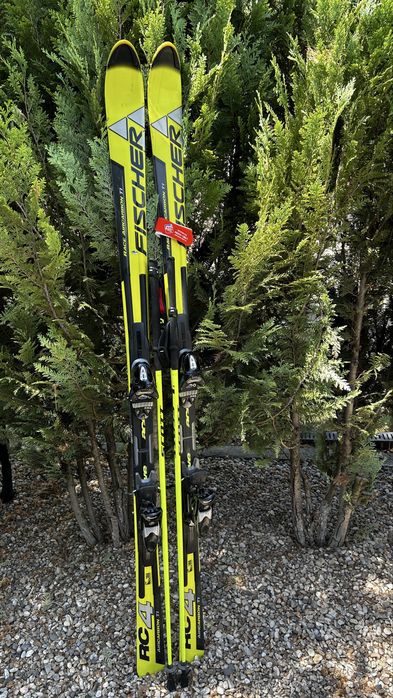 Ski/Schiuri Fischer RC4 AirCarbon TI 186