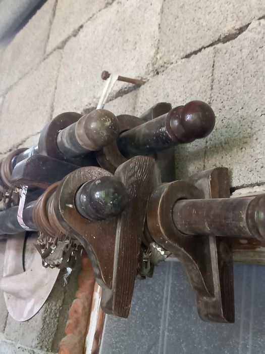 Карнизы ағаштан жасалған