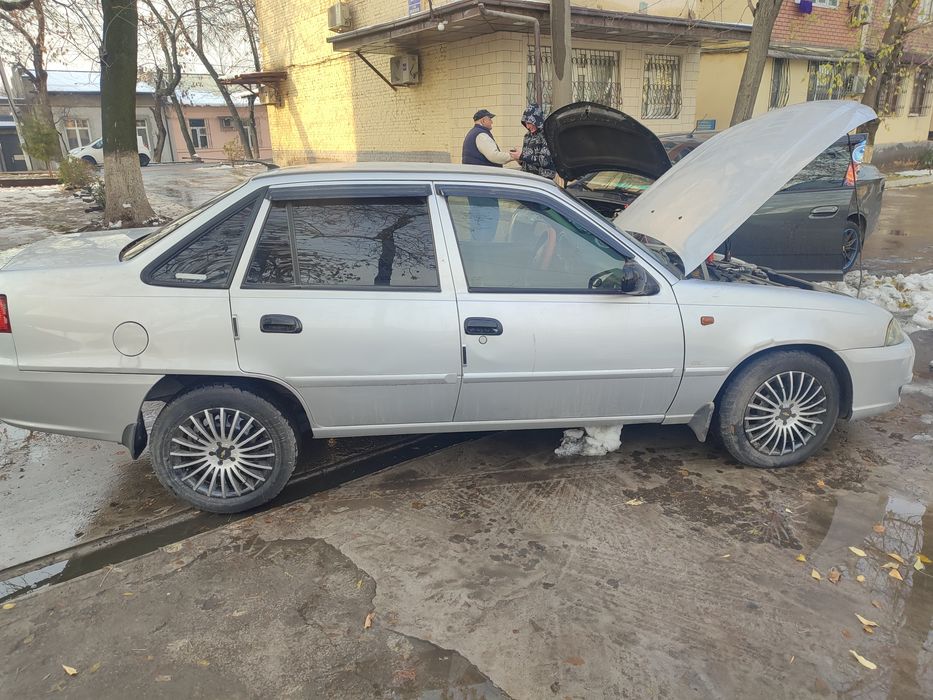 Продается нексия 2