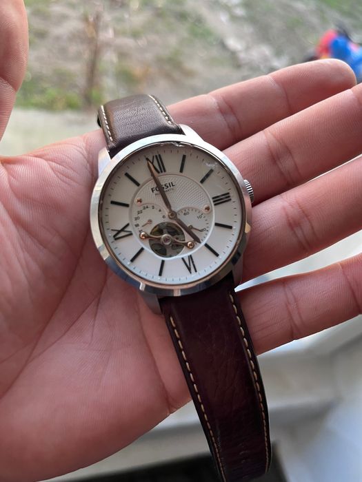 Vând 4 ceasuri funcționale