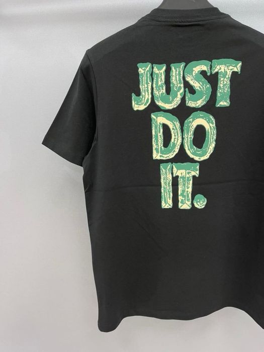 Nike Мъжка тениска модел 2026