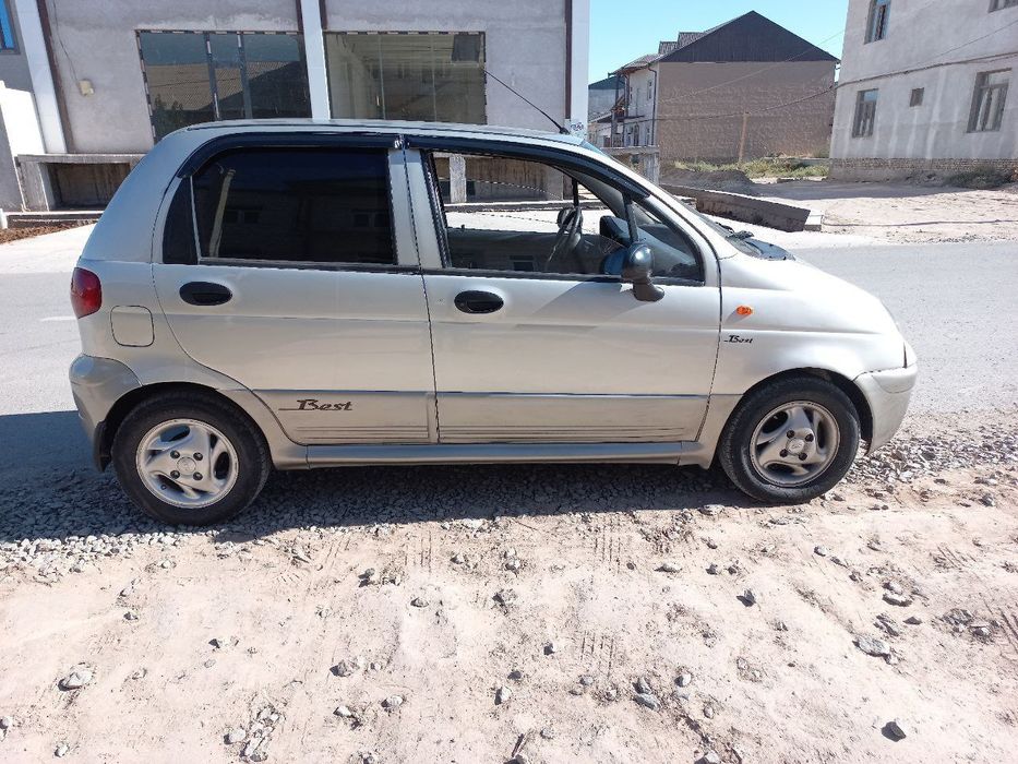 Мотиз    Сотилоди