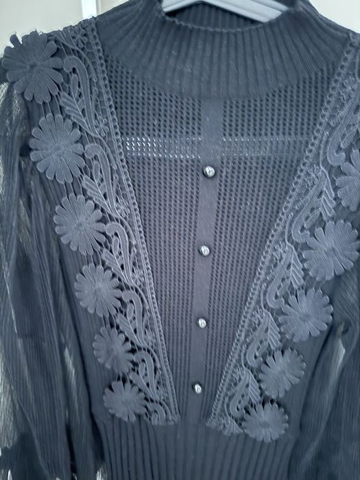 Елегантна черна рокля BSB