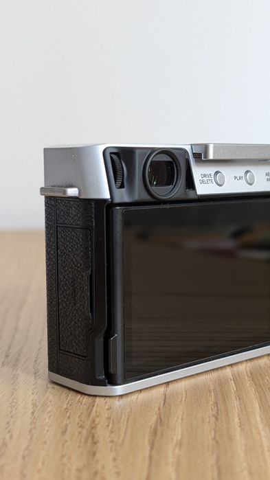 Fujifilm XE-4 Silver