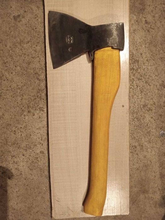 Топоры хорошие .