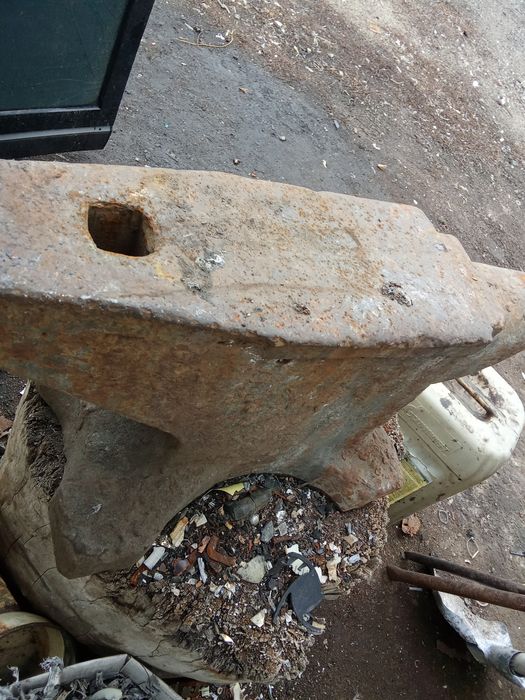 Продам наковальню советское качество.