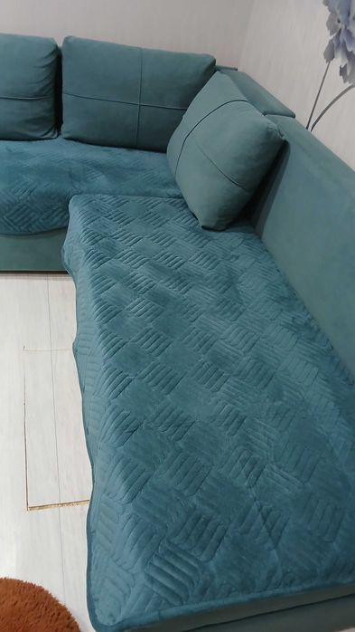 Диван угловой практичиски новый