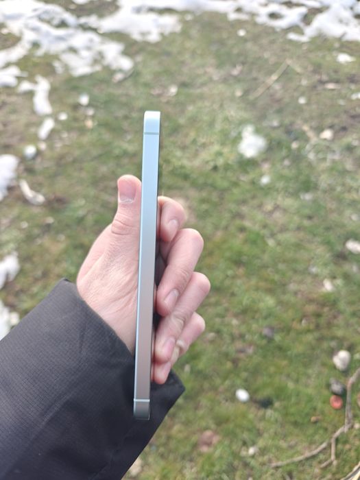 Samsung s25 в идеальном состоянии.