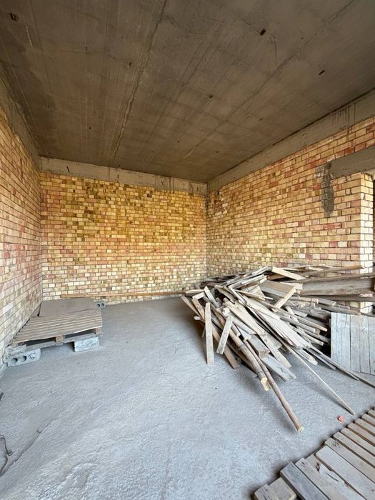 Олмос Махалля евро дом 8соток фасад 35 метров коробка срочно