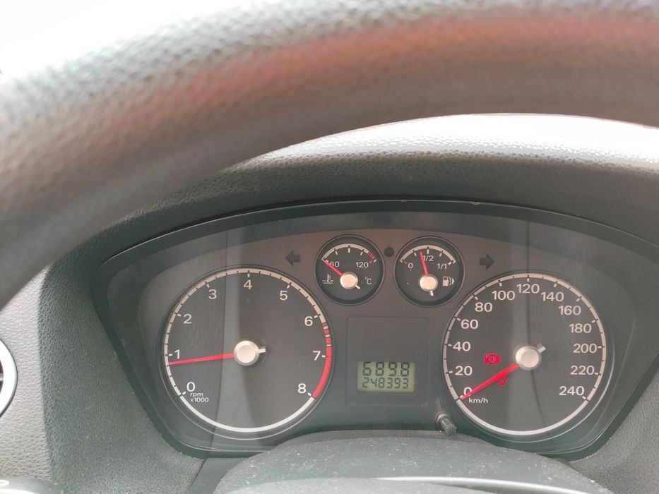 Vând Ford focus 2006