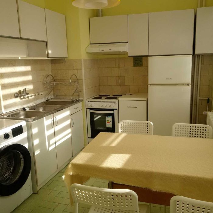 Дава се под наем Двустаен апартамент в София, Гоце Делчев - 65 кв.м за 612 € - Снимка #2