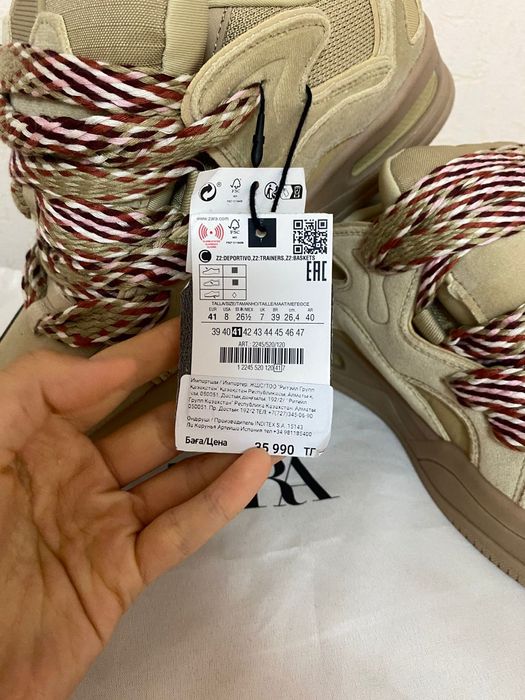 Продается кроссовки от бренда Zara