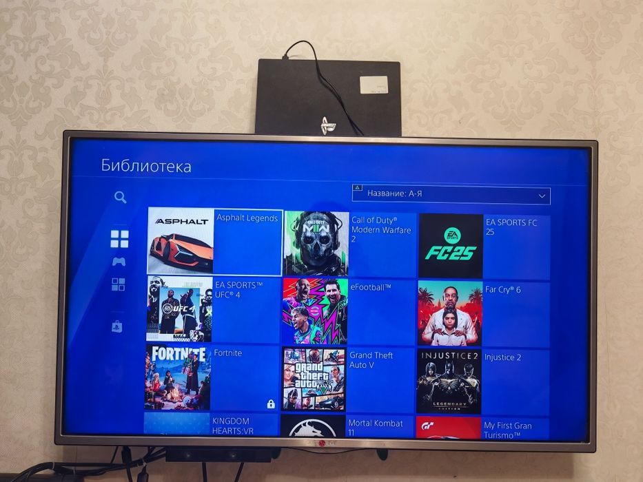 Продам PS4 pro 1tb