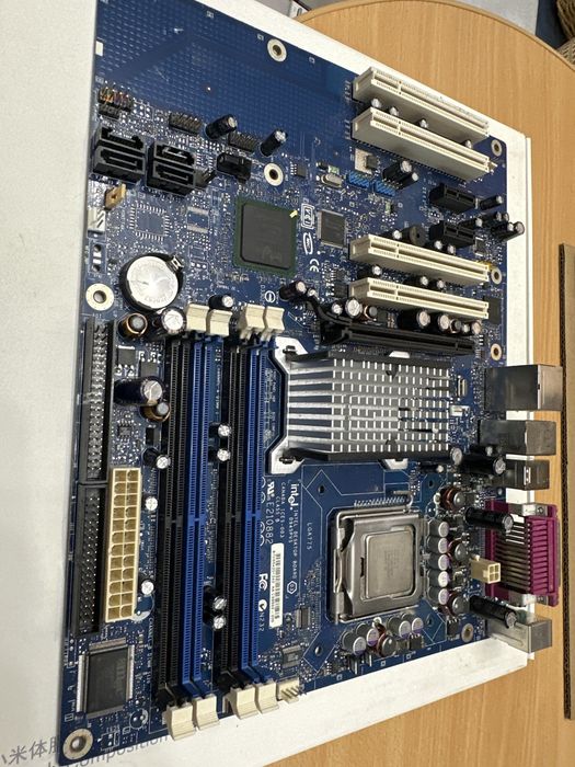 Placa baza  Intel  D945PVS  cu procesor Intel(Canada made)