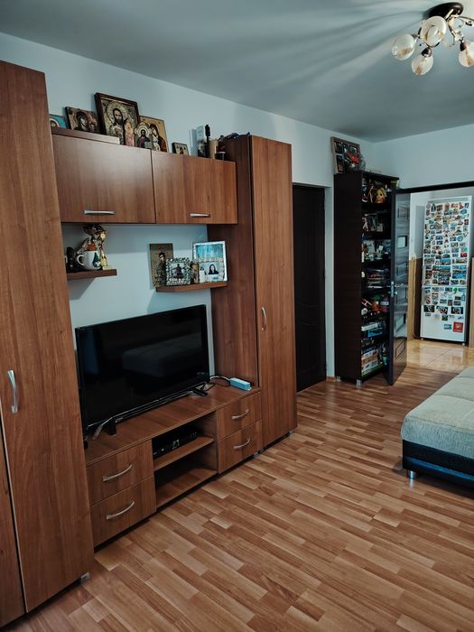 Vând apartament 2 camere Drumul Taberei