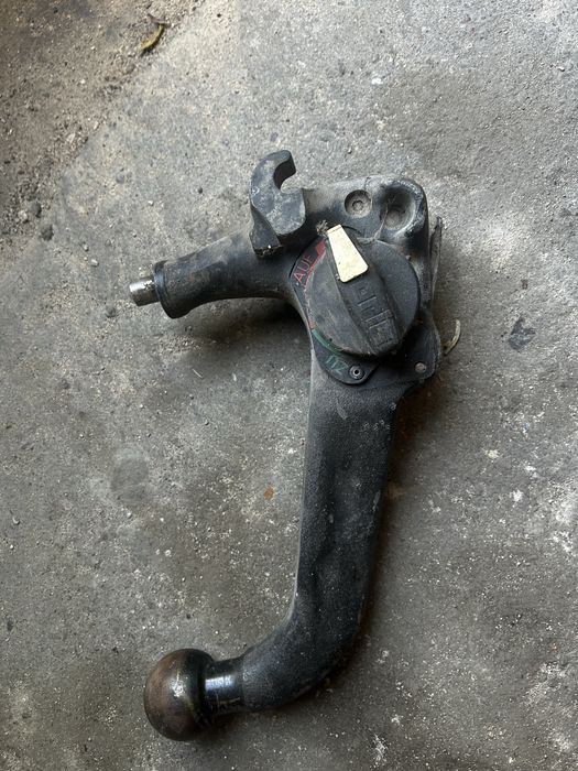 Фаркоп на Мерседес 124