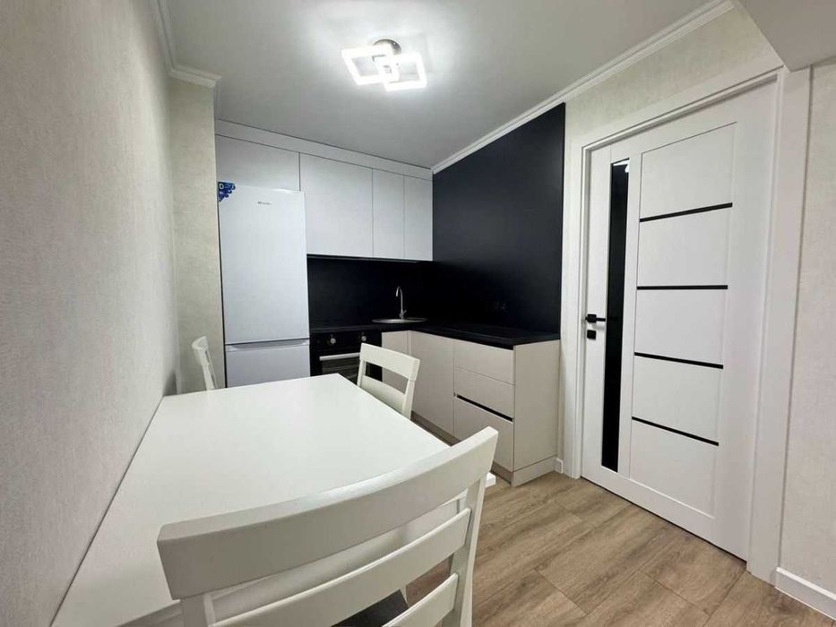 Дава се под наем Двустаен апартамент в София, Студентски град - 57 кв.м за 475 € - Снимка #2