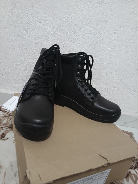 Продавам летни мъжки боти (естествена кожа)