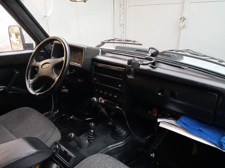 Продаётся LADA NIVA 2131 5 дверей