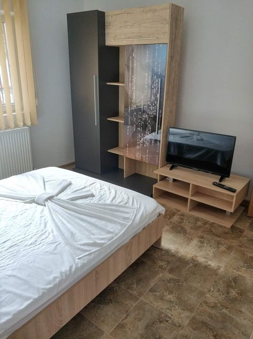 Se vinde apartament 2 camere decomandat, zona Peco