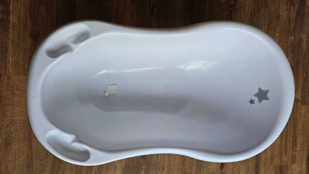 Бебешка вана с метална стойка