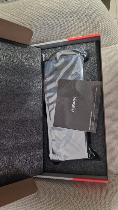 Placa video ASRock Steel Legend AMD Radeon RX 9070 XT 16GB